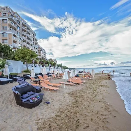 Luxurious And Panoramic At The In La Complex Apartman