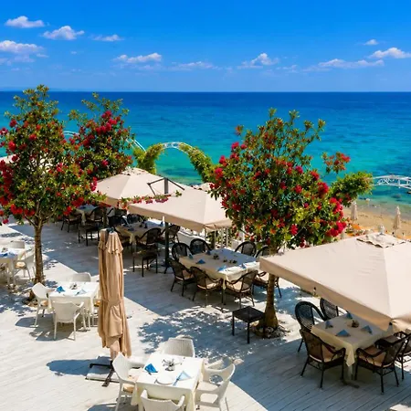 Luxurious And Panoramic At The In La Complex Apartment Golden Sands