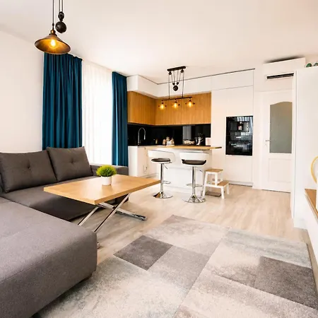 Luxurious And Panoramic At The In La Complex *