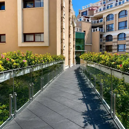 Luxurious And Panoramic At The In La Complex Golden Sands